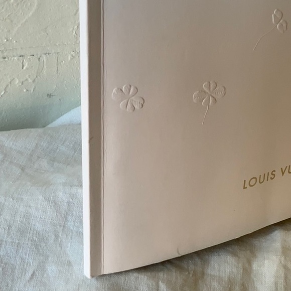 Louis Vuitton catalogue - Picture 12 of 12